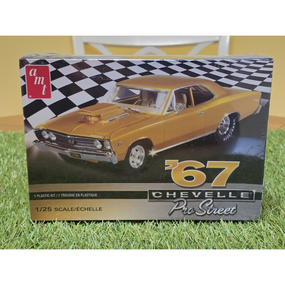 AMT 1/25  '67 Chevy Chevelle Pro Street 1967 AMT876 Model Kit New Sealed